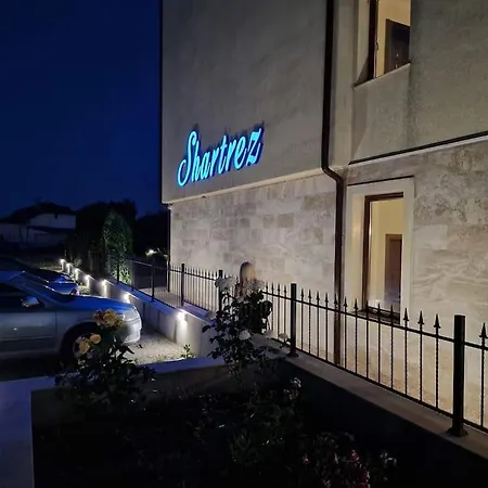 Apartament Aura In Shartrez *
